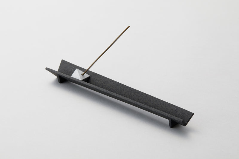 Angled Tray Cast Iron Incense Holder｜山形鐵器香皿 -折-